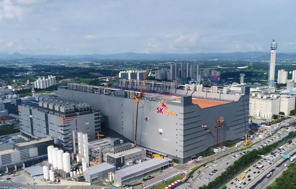 [기자수첩] "생산직도 수억 성과급…이게 맞나" SK하이닉스 성과급 논란 확산
