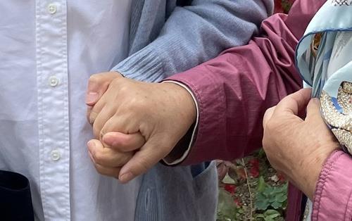 고령화 사회. 노인 돌봄 이미지. (사진=춘천시)